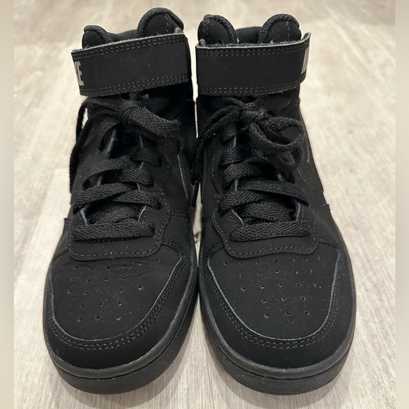 Literally perfect Nike Court Borough Mid 2 PS 'Triple Black’ - Picture 6 of 16